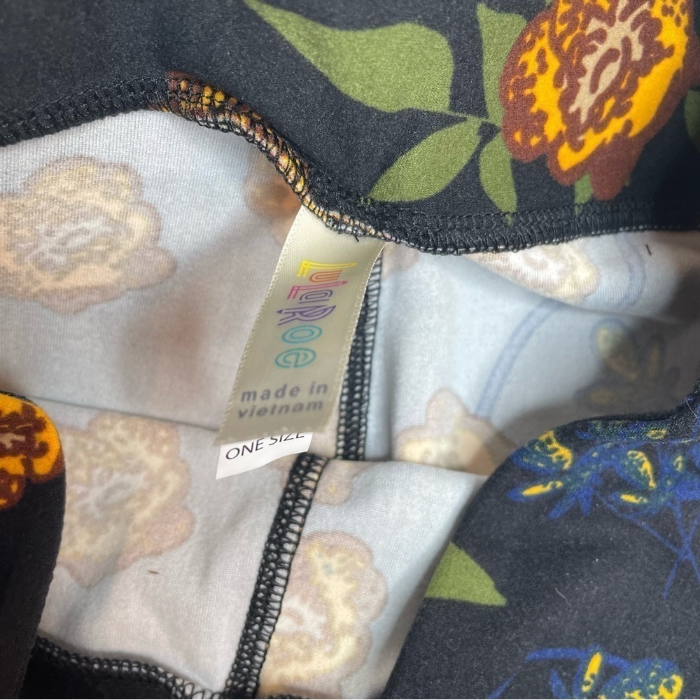 LuLaRoe Leggings OS One Size Set of 3 Black Backgrounds Triangles Floral Pebbles - Picture 5 of 7